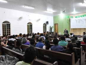 Batismo_impacta_visitantes_na_semana_de_evangelismo