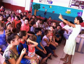 Escola cristã de férias oferece alternativa saudável para crianças de Araquari (SC)