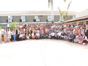 Equipe de educadores da Educação Adventista do Mato Grosso do Sul durante primeira capacitação de 2015.
