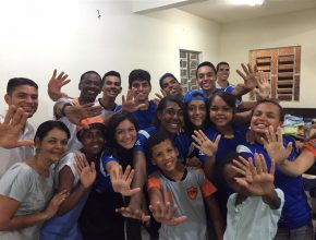 Jovens adventistas pernambucanos usam as férias para evangelizar