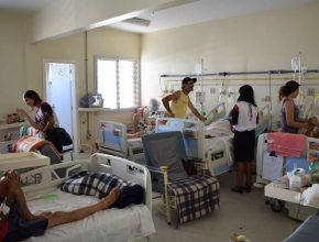 Calebes de Rio Grande visitam hospital, casa do menor e ainda revitalizam uma escola
