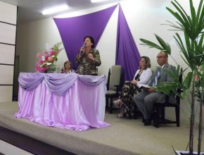 Em homenagem ao dia da mulher terapeuta realiza palestras em Rolante (RS)
