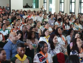 320 jovens lotaram a capela do CATRE Satulina durante a Convenção Jovem. (Fotos: Marciane Cruz)