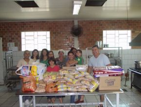 Doação de alimentos marca cidades de Cartilho e Rio Preto