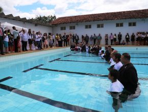 11 pessoas são batizadas em Encontro de Tesouraria e Mordomia no ES
