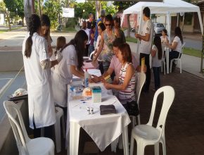 Ações de saúde e entrega de livros marcam final de semana no Norte de Minas