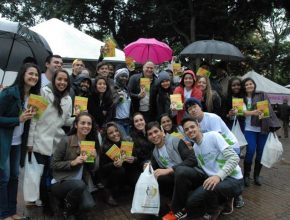 Adventistas distribuem mais de 300 mil livros missionários no Norte do Paraná