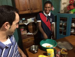 Mão na Massa: projeto usa pizzada para ensinar jovens a serem missionários