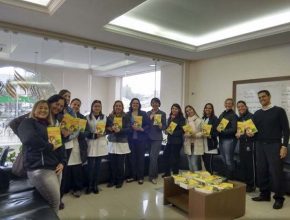Colégio Adventista em Curitiba  distribui 2600 livros “Viva com Esperança”