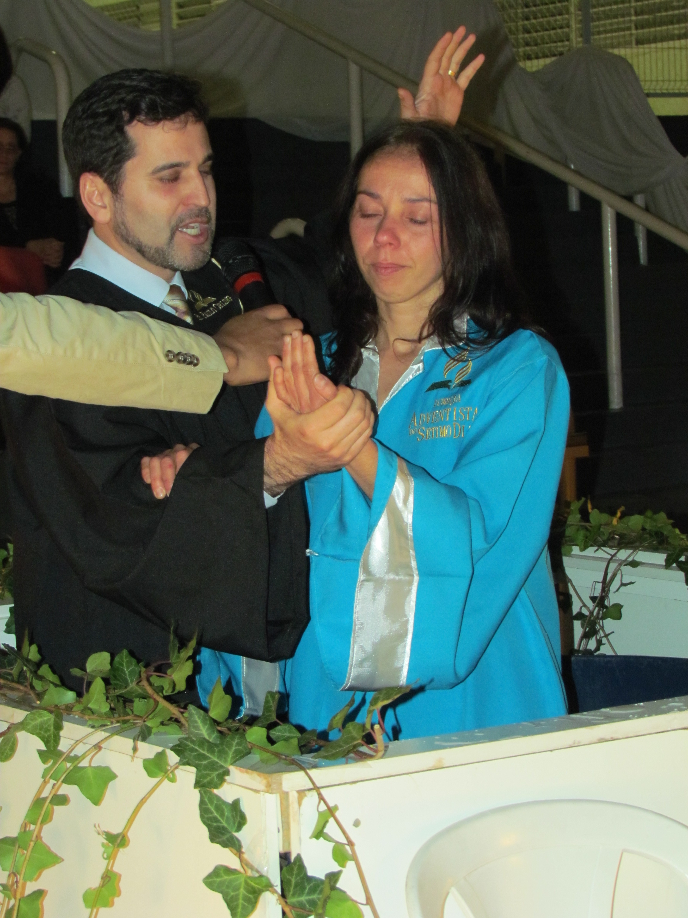O exemplo dos funcionários e amigos do CCABR ajudaram na decisão de batismo das funcionárias.