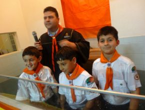 Clube de aventureiros influencia decisões ao batismo em Viamão-RS