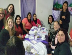 Chá Evangelístico reforça princípios de saúde para mulheres
