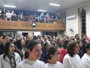 Campanha evangelística influencia decisões pelo batismo