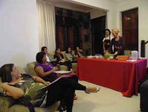 Missionários oferecem curso de culinária gratuito em Botafogo