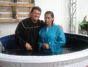 Ivone Melo foi batizada em Campinas no último sábado, 19 , após receber estudos bíblicos por e-mail