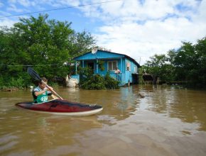 Ação Solidária Adventista entra em ação para atender atingidos das enchentes no RS