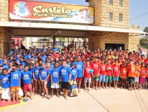 Parque aquático recebe 300 crianças no Dia Feliz da ADRA