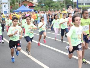 Corrida em BH reúne 1,2 mil participantes, inclusive crianças, no domingo (8)