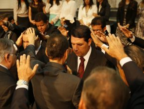 Cerimônia consagra pastores ao ministério no norte do Paraná