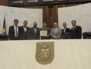 Órgãos legislativos homenageiam Igreja Adventista Central de Curitiba pelo seu centenário