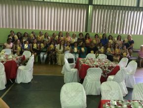 80 mulheres participam de evento evangelístico em Olímpia