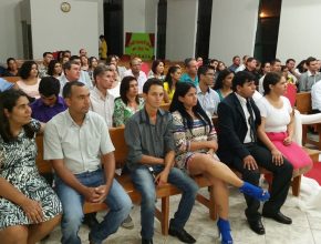 Casais participam de encontro em São José dos Quatro Marcos