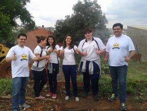 Estudantes de Londrina realizam sonho de dona de casa