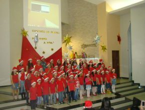 Escola Adventista de Santa Isabel realiza cantata natalina para comunidade