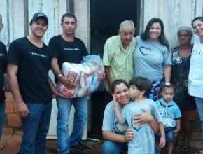 Natal: Oliveira III doa mais de uma tonelada de alimentos a famílias carentes