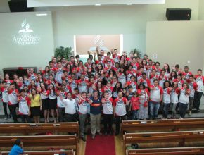 Jovens celebram encerramento da Missão Calebe em Pelotas (RS)