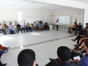 Monitores de Disciplina Escolar aprendem sobre Gerenciamento de Crises em Porto Alegre (RS)