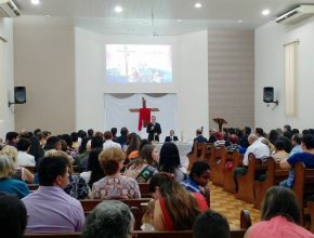 Colaboradores da Igreja para leste e sul do RS atuam na Semana Santa em Porto Alegre