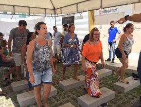 Igreja leva feira de saúde e mobilização contra zika para condomínio na Grande Salvador