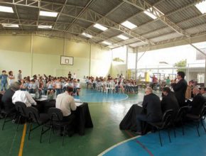 Câmara de Vereadores realiza sessão na Escola Adventista de Tubarão