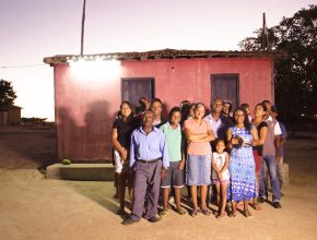 Livro e TV Novo Tempo influenciam batismo de 32 pessoas no norte da Bahia