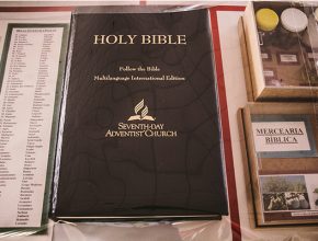 Coleção de Bíblias traz à tona a importância do livro sagrado