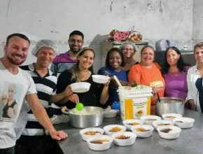 Adventistas do extremo sul brasileiro levam esperança a mendigos