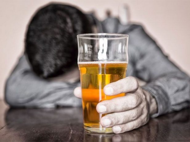 Cinquenta por cento dos casos de violência doméstica estão associadas à dependência do álcool