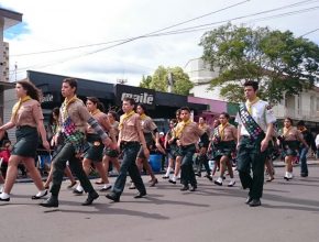 Desbravadores participam de desfile cívico em 07 de setembro