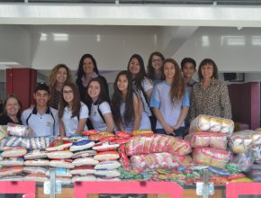 Gincana solidária resulta na arrecadação de mais de uma tonelada de alimentos