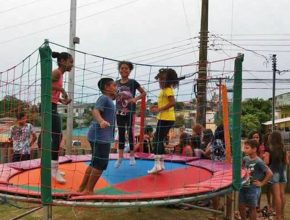 Adventistas de Viamão fazem evento social no Dia das Crianças