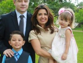 Pastor Anilson Soares com a esposa Mirian Lopes e os filhos Arthur e Maithê. Hoje ele atua como tesoureiro da sede administrativa da igreja adventista em todo o Mato Grosso do Sul.