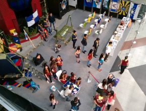 Clubes de desbravadores realizam exposição sobre suas atividades em shopping de Joinville