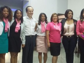 Aproximadamente 120 mulheres participaram de palestra em Igreja de Belo Horizonte