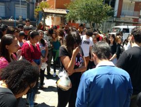 Jovens adventistas incentivam candidatos do ENEM em Porto Alegre