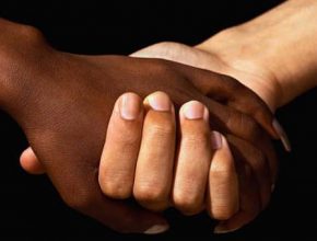 Adventistas condenam prática do racismo