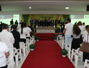 Professores e líderes participam de formatura especial