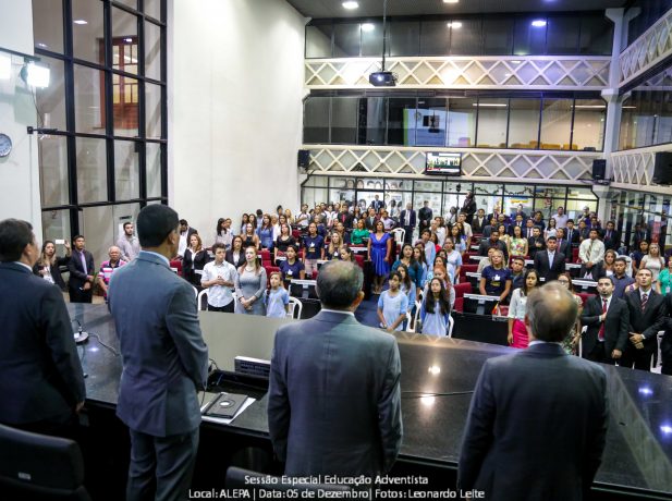 Sessão Especial reuniu líderes civis, eclesiásticos, alunos, pais, professores e colaboradores da educação adventista
