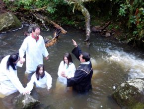 Igreja Adventista realiza primeiros batismos em Anita Garibaldi