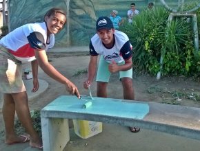 Voluntários no Missão Calebe chamam a atenção de moradores na Bahia
